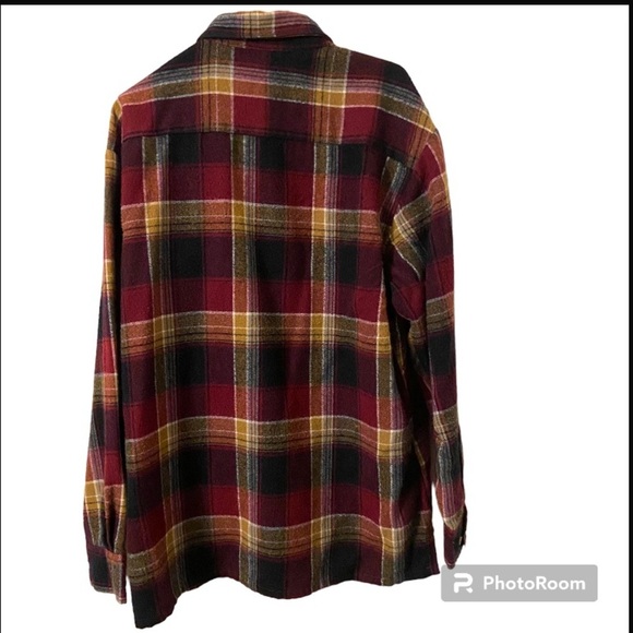 Vintage Men's RUGGED WEAR B.O.G. Flannel Shirt Maroon and Black Plaid Shacket. - Picture 2 of 5